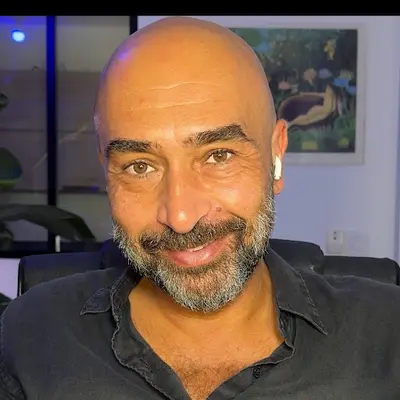 Laurent Karoubi – Hypnose Paris 16, Eft Paris 16, Emdr Paris 16 –spécialiste du Décodage Émotionnel et des Thérapies Brèves