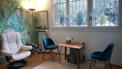 Marianne Palmiero Psychogénéalogie Thérapie Transgénérationnelle Constellations Familiales Hypnothérapie Intégrative Paris