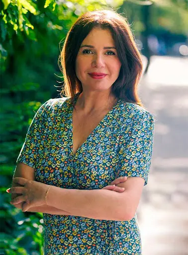 Sarah Khalfi Kinésiologue Chi Nei Tsang Certifiée