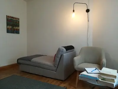 Magali Meslem Psychothérapeute Paris 9