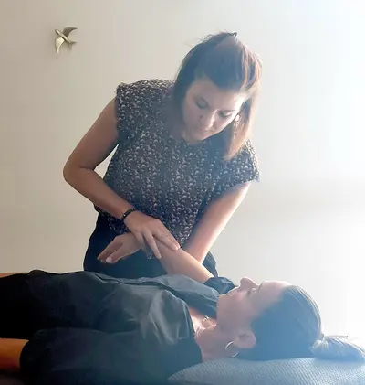 Christelle Ramalhete Kinésiologue Certifiée - Réflexes Archaïques - Praticienne en Massage Tuina Montpellier - Pérols