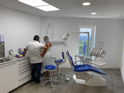 Dr Vinau Ana Maria