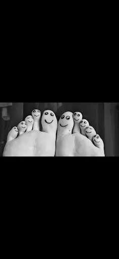 Les Pieds Miroir de Notre Corps