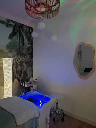 Comme sur Un Nuage. Delphine Tanguy. Réflexologue -madérothérapie- Head Spa- Quimper