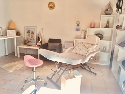 Rmh Bien-être - Réflexologue - Massage Plantaire et Palmaire - Massage Kobido - Raix
