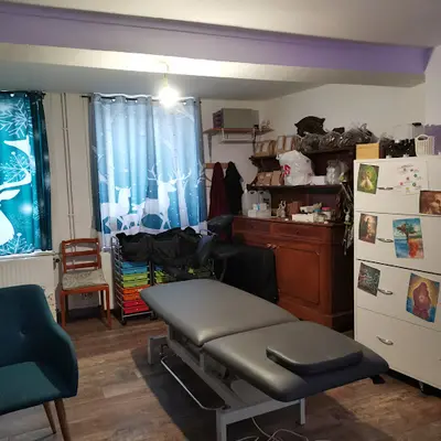 Mét-âme-morphose : Soins et Massages Énergétiques, Hypnose Régressive et Spirituelle, Coaching Émotionnel,.....