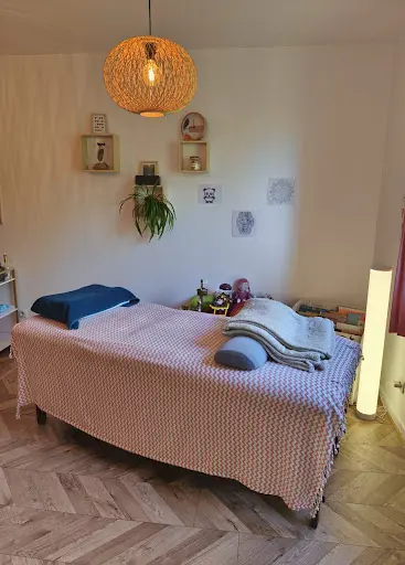 Claire Lannes - Kinésiologie & Massages À Rieumes I Eclaire Tes Sens