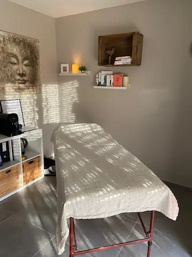 Alexandra Meschiatti- Hypnose & Soins Énergétiques Reiki
