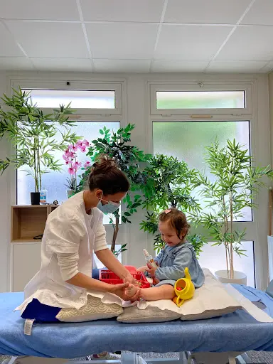 Enora Grebil (ei) - Réflexologue Titre Rncp