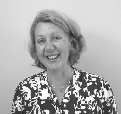 Constance de Lussac. Psychothérapeute, Psycho Praticienne, Hypnothérapeute, Adolescents, Adultes, Famille.