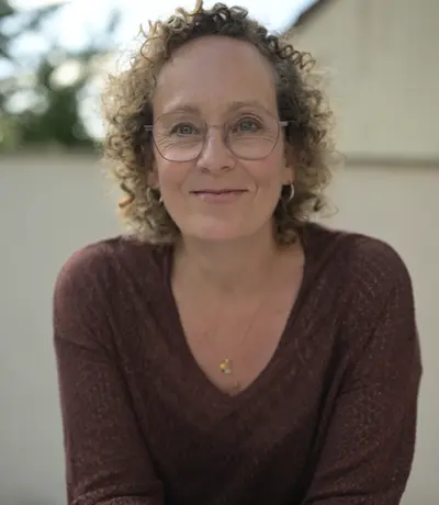 Sarah Dolais - Sophrologue & Hypnothérapeute Certifiée