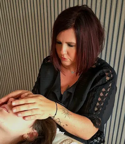 Vanessa Artigue - Magnétiseur - Maître Praticien Reiki