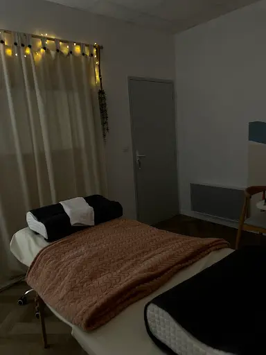 Sabrina Roches Réflexologue Energetique Chinoise et Réflexologie Faciale