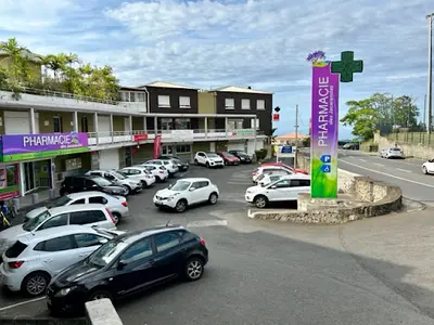 Pharmacie des Jacarandas