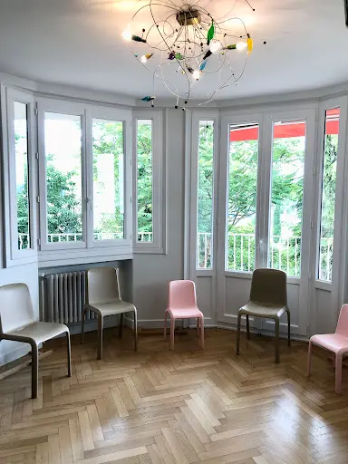 Dr Scm Cabinet Janoviez et Truchan