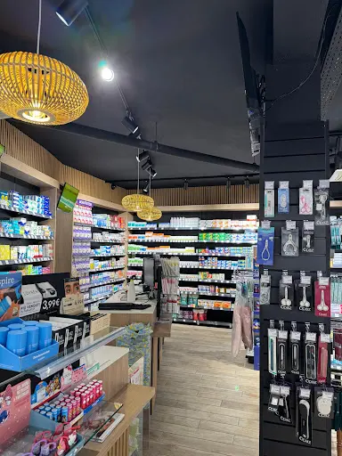 Grande Pharmacie de la Rn 7