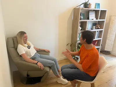 Aurore Munoz - Hypnothérapeute - Neuro Coach - Thérapies Brèves - Patiente Referente du Rétablissement en Cancerologie.