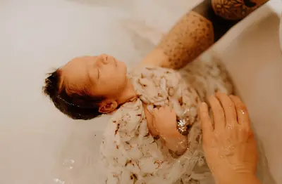Aude-line Labry-allaitement-biberon-thérapeutique Bain Bébé