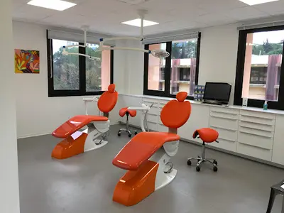 Dr Coralie Thiriez