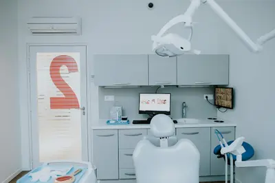 Dr Hélène Geyselinck - Orthodontiste