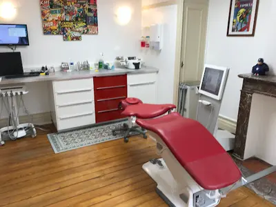 Dr Veerasamy Kesavan - Orthodontiste