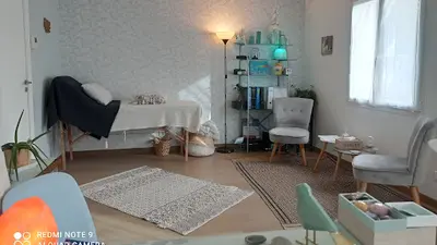 Aurélie Planchon Sophrologue Humaniste Expert, Praticienne en Réflexologie Plantaire et Maître Reiki Usui