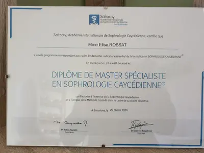 Elise Rossat Sophrologue Caycédienne et Officiante de Cérémonie Laïque