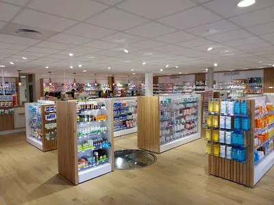 Pharmacie Belaygue-camezind-nogig-rideau