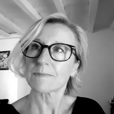 Sarah Baumann Praticienne Certifée en Hypnose et Pnl