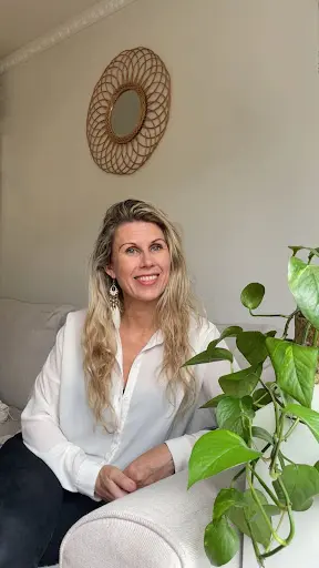 Aurélie Dos Santos | Thérapie Brève Énergie & Hypnose - en Ligne